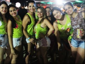 Jovens dizem que Carnaval é tempo de aproveitar. (Imagem: Josiel Martins/G1)