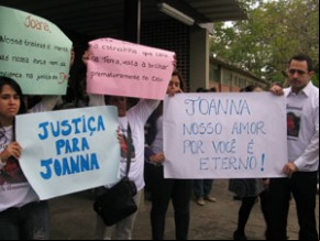 Parentes pedem justiça e explicação para a morte de Joanna (Imagem:Tássia Thum/ G1)