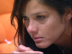 Talula chorou depois da brincadeira da discórdia ao saber que Mauricio votou nela(Imagem:Reprodução)