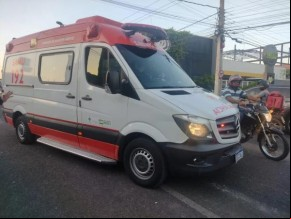 Homem baleado foi socorrido pelo Samu em estado grave na Zona Leste de Teresina(Imagem:Reprodução)