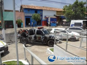 Polícia Militar estoura boca de fumo(Imagem:FlorianoNews)