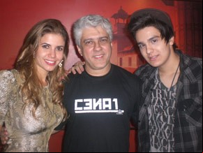 Cacau e Luan Santana durante jantar no Rio de Janeiro em maio de 2011.(Imagem:Divulgação)