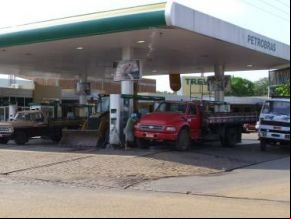 Posto Trevo próximo ao balão do anel viário(Imagem:Léo Miranda)