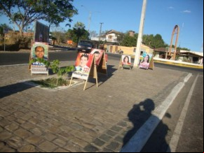 Cavaletes Eleitorais(Imagem:Redação)