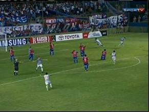 Volante do time paraguaio faz o gol da virada sobre o Nacional-URU, aos 45 do segundo tempo, e decide classificados do Grupo 5 da Libertadores.(Imagem:Divulgação)