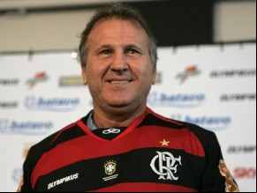 Em seu retorno ao Flamengo, Zico disse que construção do centro é prioridade; ex-craque afirma que quer deixar um