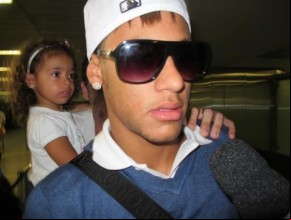 Neymar ou rapidamente em sua chegada com a Seleção.(Imagem:Leandro canônico / Globoesporte.com)
