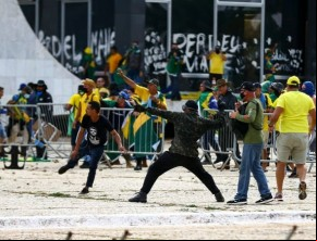 STF torna réus mais 250 envolvidos no 8 de janeiro(Imagem:Reprodução)