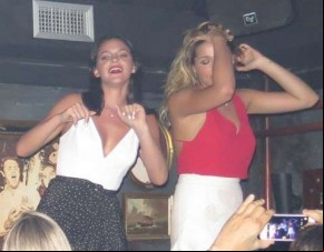 Bruna Marquezine e Sasha dançam em cima da mesa em boate em St. Barth.(Imagem:MSN)