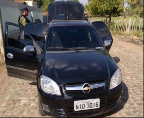 Bandidos rendem clientes e atendente é baleada na cabeça em assalto na capital.(Imagem:florianonews.piauiconectado.com)