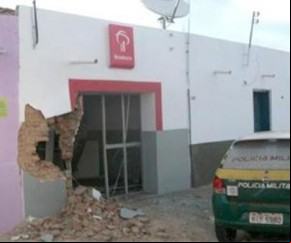 Agência do Bradesco de Dom Inocêncio.(Imagem:180graus)