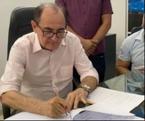 Prefeito de Floriano anuncia investimento de mais de R$ 2 milhões em reformas de Escolas Municipais.(Imagem:Reprodução/Instagram)