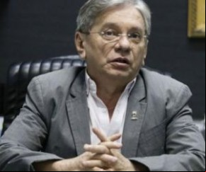 O reitor Arimatéia Lopes disse que recebeu o ofício com estranheza já que a gestão da instituição de ensino não istra despesas com gratificações.(Imagem:Foto: Thiago Amaral/Arquivo florianonews.piauiconectado.com)