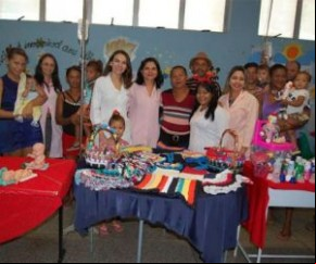 Crianças internadas no HUT produzem brinquedos reciclados.(Imagem:florianonews.piauiconectado.com)