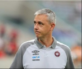 Técnico Tiago Nunes(Imagem:Divulgação)