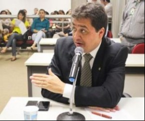 Deputado Nerinho (PTB)(Imagem:florianonews.piauiconectado.com)