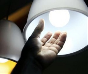Bandeira tarifária da conta de luz continua verde em março.(Imagem:Divulgação)