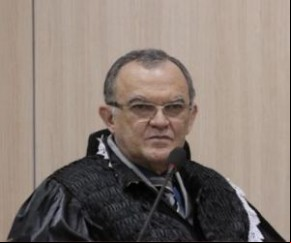presidente do Tribunal de Contas do Piauí, Olavo Rebelo.(Imagem:florianonews.piauiconectado.com)