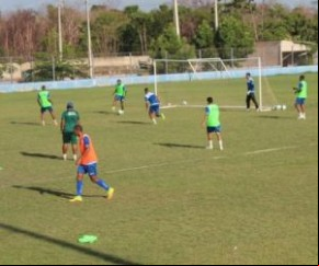 Jogadores foram destacados para as laterais para dar amplitudes às jogadas.(Imagem:Wenner Tito)
