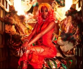 Malía segue a batida do trap e critica os críticos no single(Imagem:Divulgação)