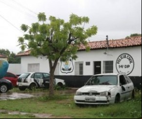 Um foragido da Justiça, identificado como Gabriel Mateus das Neves Pereira, foi preso na tarde desta segunda-feira (20) no bairro São Sebastião, em Altos, Norte do Piauí. Segundo a(Imagem:Reprodução)