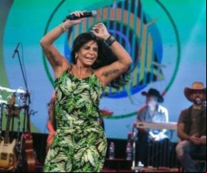 Gretchen desabafa sobre transição de Thammy: