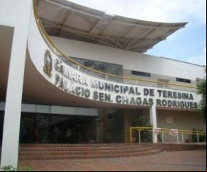Em pouco mais de uma semana, três vereadores da Câmara Municipal de Teresina foram diagnosticado com Covid-19. Um deles, o presidente do PSL no Piauí, vereador Luís André, segue in(Imagem:Reprodução)