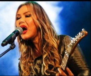 Rosanah leva choque e desmaia durante show em Belo Horizonte.(Imagem:Divulgação)