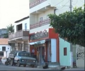 Para evitar o aumento de infectados, a prefeitura intensificou as medidas restritivas da região. De acordo com o novo decreto, até o próximo domingo (20) atividades não-essenciais(Imagem:Reprodução)