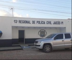 De acordo com o capitão Edvan, comandante da PM de Jaicós, a mulher foi encontrada morta na noite de segunda-feira (4). Apenas o rapaz, genro de Gracenilda, estava no local além da(Imagem:Reprodução)