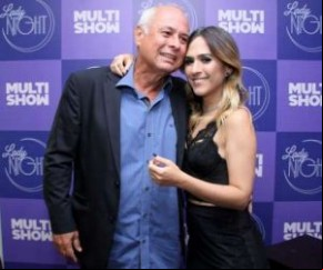 Pai de Tatá Werneck beijou Ana Paula Renault no Lady Night.(Imagem:MSN)