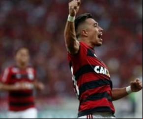 Flamengo paga R$ 3 milhões a sexteto de atacantes que não emplaca.(Imagem:Divulgação)