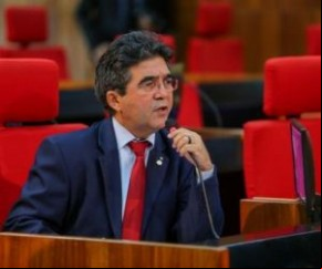 Líder do Governo rebate críticas da oposição sobre os pedidos de empréstimo.(Imagem:Alepi)