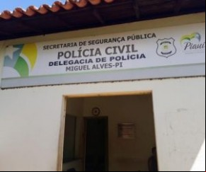 Dois homens foram mortos na manhã de domingo (11), no povoado Baixinha, zona rural de Miguel Alves, distante 110 km ao Norte de Teresina. De acordo com a Polícia Militar, a primeir(Imagem:Reprodução)