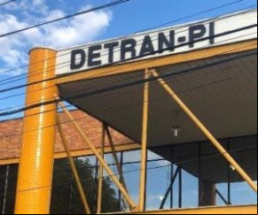 Governo proíbe credenciamento de sucatas com parentes do Detran-PI(Imagem:Reprodução)