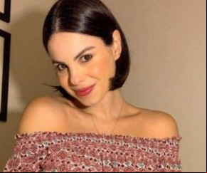 Sthefany Brito diz que evitava praia por causa de estrias no bumbum(Imagem:Reprodução)