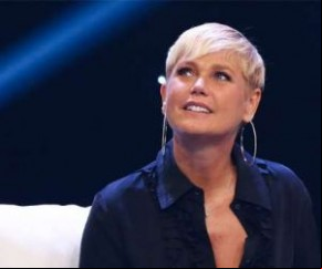 Xuxa é fria com Gugu em primeiro reencontro.(Imagem:AgNews)