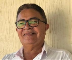 O prefeito do município de Colônia de Gurguéia, no Sul do Piauí, Raimundo José Crispim, faleceu nesta quinta-feira (24) aos 64 anos após sofrer uma parada cardíaca. A morte do gest(Imagem:Reprodução)