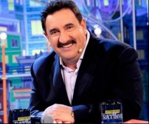 Ratinho vai estrear no cinema em filme de Danilo Gentili.(Imagem:Famosidades)