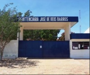 Um suspeito de homicídio, conhecido como Pitbull, acabou preso ao ser reconhecido durante atuação por embriaguez ao volante. O caso aconteceu nessa quinta-feira (27) após o homem s(Imagem:Reprodução)