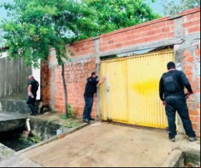 A Polícia Civil realizou a quarta fase da Operação Cerco Fechado na manhã desta terça-feira (28) em Teresina. O objetivo é prender criminosos já identificados pela Polícia mas que(Imagem:Reprodução)