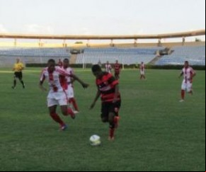 Flamengo-PI produz pouco e finaliza apenas três vezes na partida.(Imagem:Abdias Bideh)