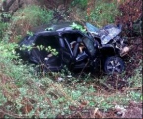 Acidente com caminhão-tanque mata mulher e deixa três feridos na BR-316.(Imagem:florianonews.piauiconectado.com)
