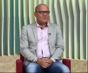Secretário de istração, Franzé Silva (PT)(Imagem:florianonews.piauiconectado.com)