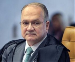 O ministro Edson Fachin, relator da Lava Jato no STF (Supremo Tribunal Federal), votou nesta quinta-feira (15) pela manutenção da decisão que devolveu ao ex-presidente Lula os dire(Imagem:Reprodução)
