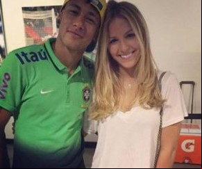 Neymar com Beatrice Bouchard em 2015.(Imagem:Reprodução/ Instagram)