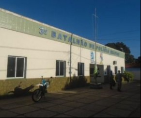 Dupla é presa por porte de drogas e embriaguez ao volante em Floriano.(Imagem:FlorianoNews)
