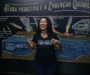 Quase 1.000 horas de videoaulas do ensino médio vão estar disponíveis para estudantes na internet a partir desta segunda-feira (1º). A iniciativa é da Fundação Roberto Marinho e pr(Imagem:Reprodução)