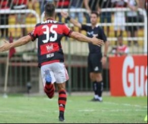 Decisivo, Diego comemora fim de jejum no clássico e elogia o Flamengo.(Imagem:Gilvan de Souza)