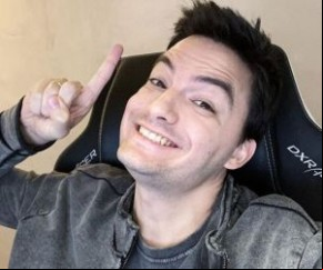 Felipe Neto fará live de cinco horas com shows ao vivo em dez canais do YouTube.(Imagem:Divulgação)